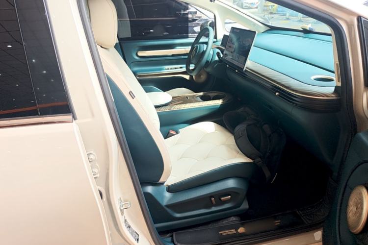 Used Baojun Cloud 2023 460 Pro Right Front Seat