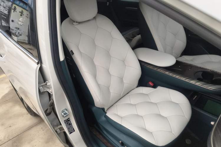 Used Baojun Cloud 2023 460 Max Right Front Seat