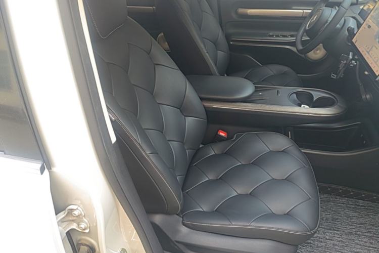 Used Baojun Cloud 2023 460 Max Right Front Seat