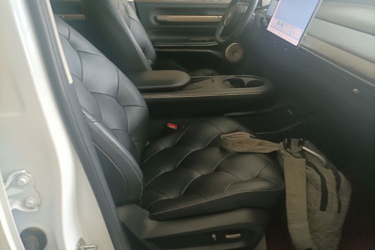 Used Baojun Cloud 2023 460 Max Right Front Seat