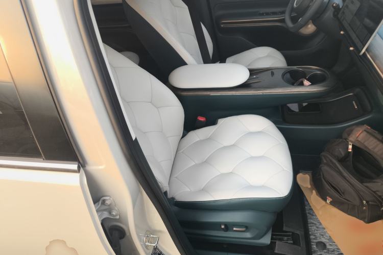 Used Baojun Cloud 2023 460 Max Lingxi Version Right Front Seat