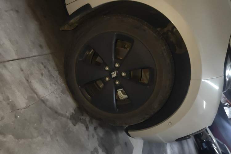 Used Baojun Cloud 2023 460 Max Lingxi Version Right Front Wheel Hub