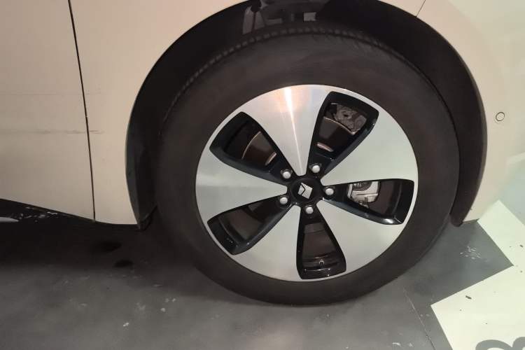 Used Baojun Cloud 2023 460 Max Lingxi Version Right Front Wheel Hub