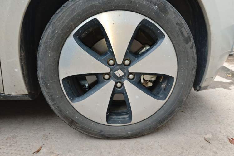 Used Baojun Cloud 2023 460 Max Right Front Wheel Hub