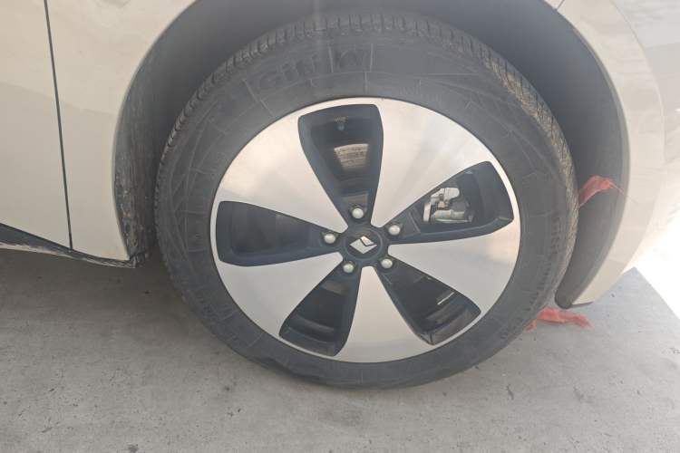 Used Baojun Cloud 2023 460 Pro Right Front Wheel Hub