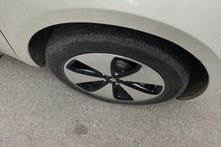 Used Baojun Cloud 2023 460 Max Lingxi Version Right Front Wheel Hub