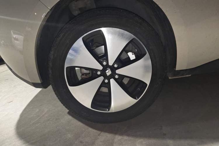 Used Baojun Cloud 2023 360 Plus Right Rear Wheel Hub