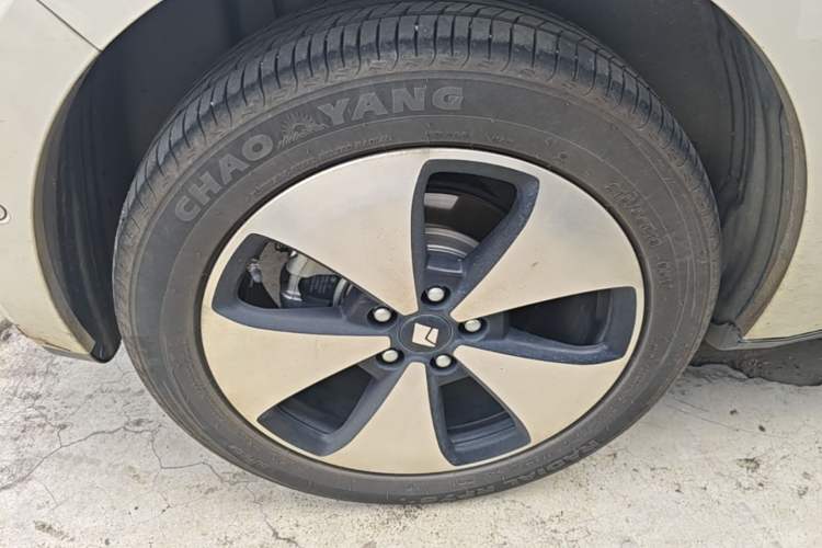 Used Baojun Cloud 2023 460 Max Lingxi Version Right Rear Wheel Hub