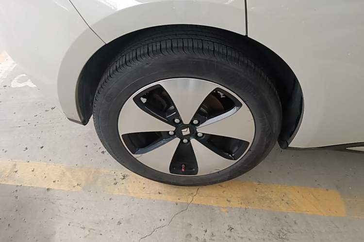 Used Baojun Cloud 2023 460 Pro Right Rear Wheel Hub
