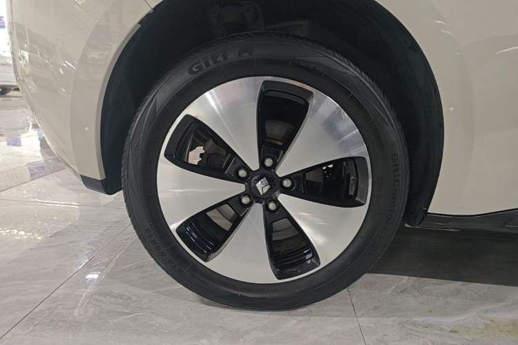 Used Baojun Cloud 2023 460 Max Right Rear Wheel Hub