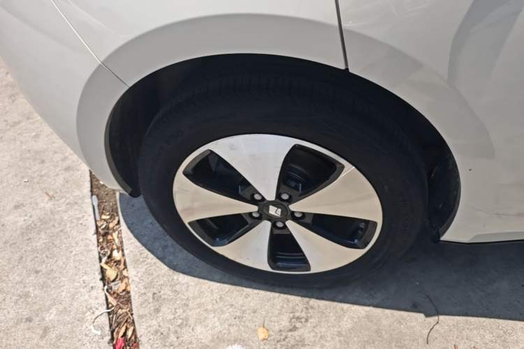 Used Baojun Cloud 2023 460 Max Right Rear Wheel Hub