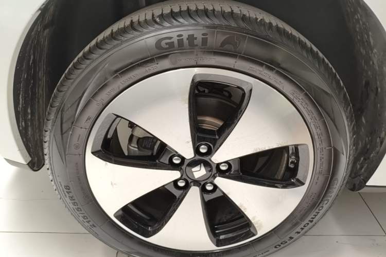 Used Baojun Cloud 2023 460 Plus Operational Exclusive Edition Right Rear Wheel Hub