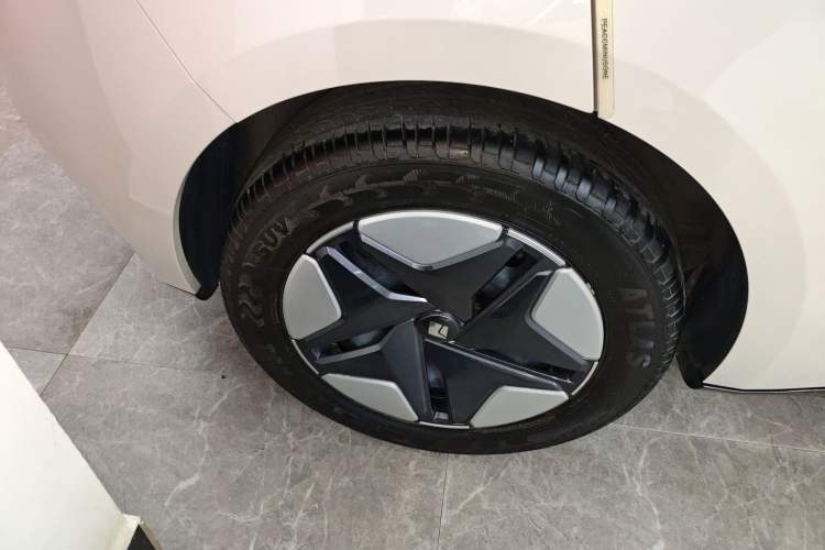 Used Baojun Cloud 2023 360 Pro Right Rear Wheel Hub