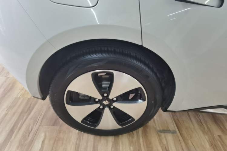 Used Baojun Cloud 2023 460 Max Right Rear Wheel Hub