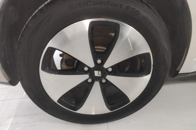 Used Baojun Cloud 2023 460 Max Right Rear Wheel Hub