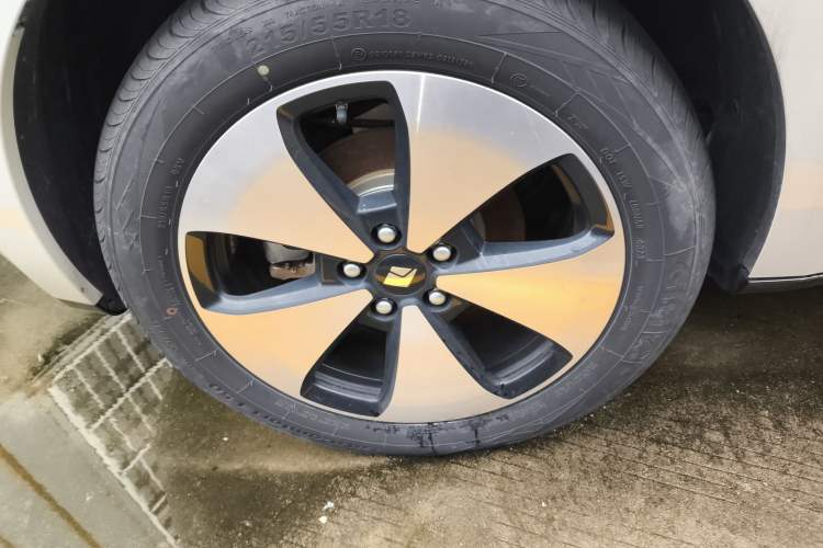 Used Baojun Cloud 2023 460 Max Right Rear Wheel Hub