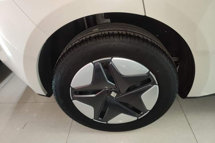 Used Baojun Cloud 2023 360 Plus Right Rear Wheel Hub