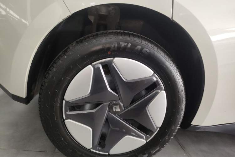 Used Baojun Cloud 2023 360 Plus Right Rear Wheel Hub