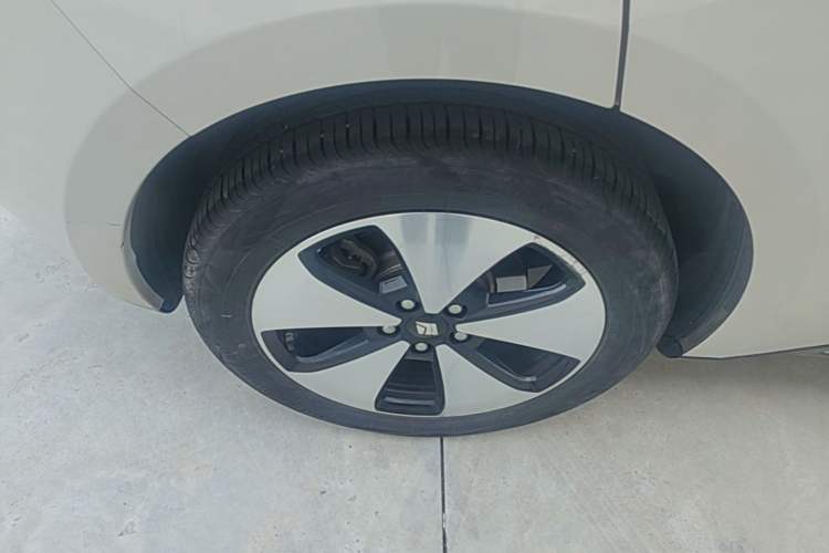 Used Baojun Cloud 2023 460 Max Right Rear Wheel Hub