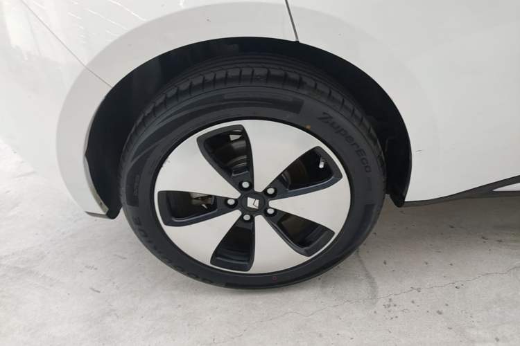 Used Baojun Cloud 2023 460 Pro Right Rear Wheel Hub