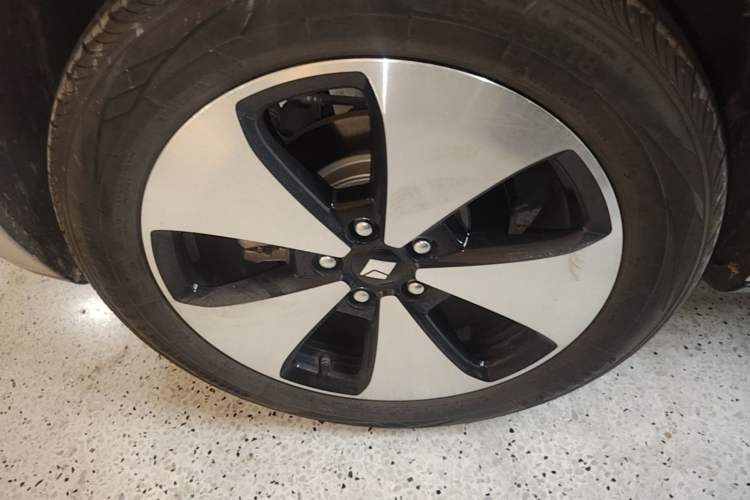 Used Baojun Cloud 2023 460 Max Right Rear Wheel Hub