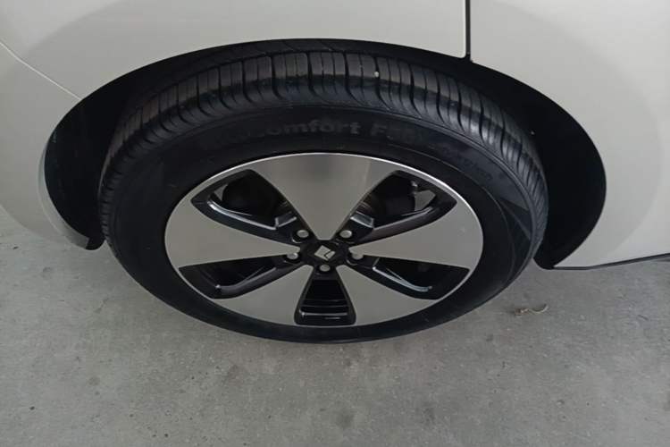 Used Baojun Cloud 2023 460 Max Right Rear Wheel Hub