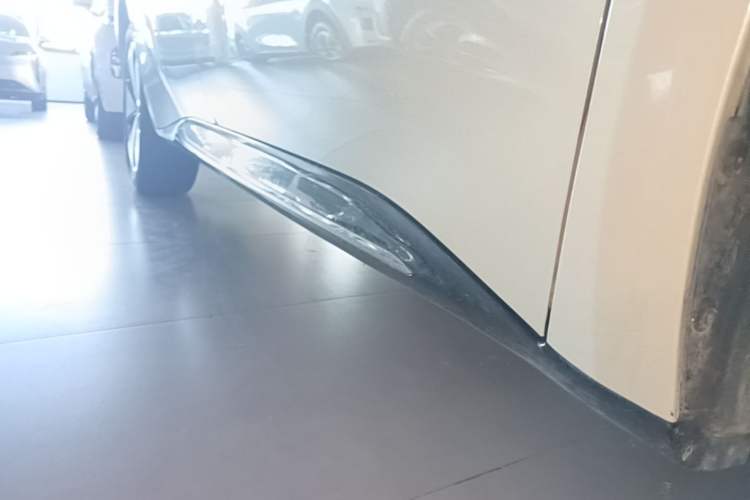 Used Baojun Cloud 2023 460 Max Right Side Sill