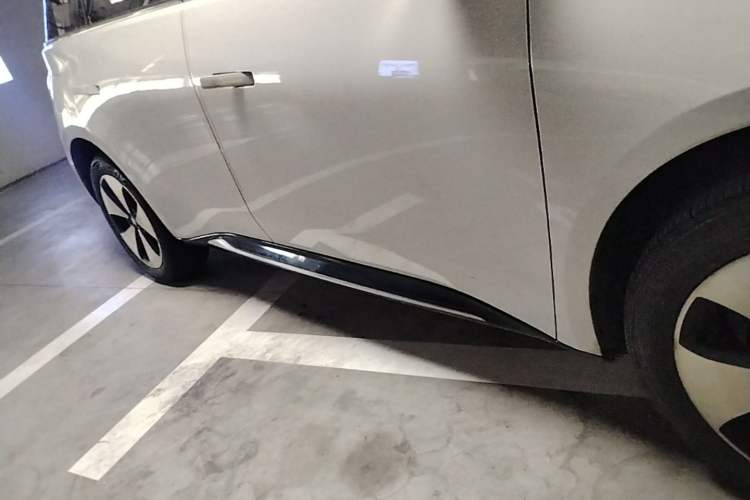 Used Baojun Cloud 2023 460 Pro Right Side Sill
