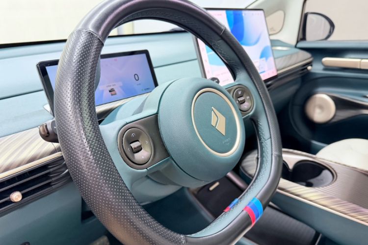 Used Baojun Cloud 2023 460 Max Steering Wheel