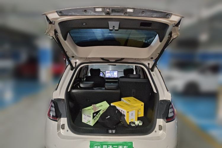 Used Baojun Cloud 2023 460 Max Trunk