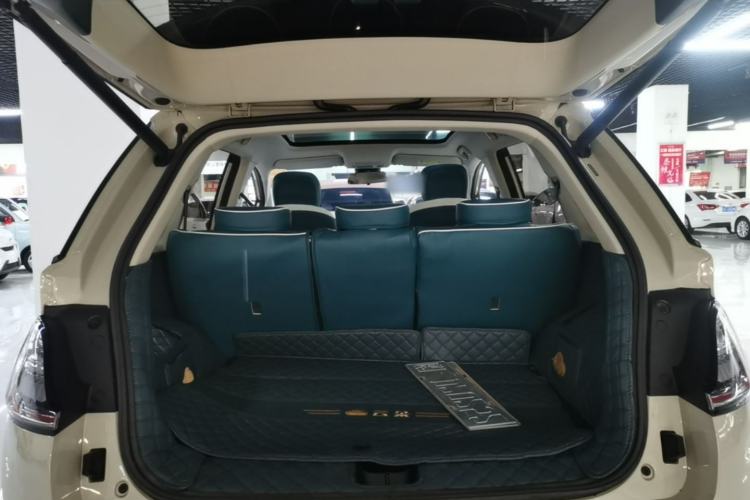 Used Baojun Cloud 2023 460 Max Trunk