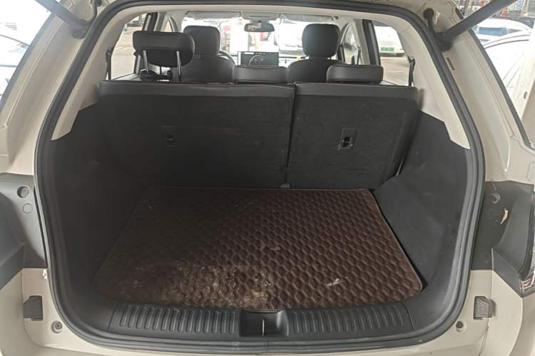 Used Baojun Cloud 2023 460 Max Trunk