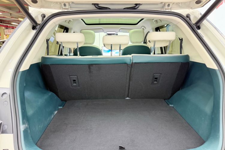 Used Baojun Cloud 2023 460 Max Trunk