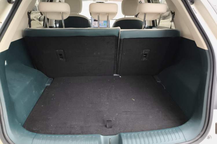 Used Baojun Cloud 2023 460 Max Trunk