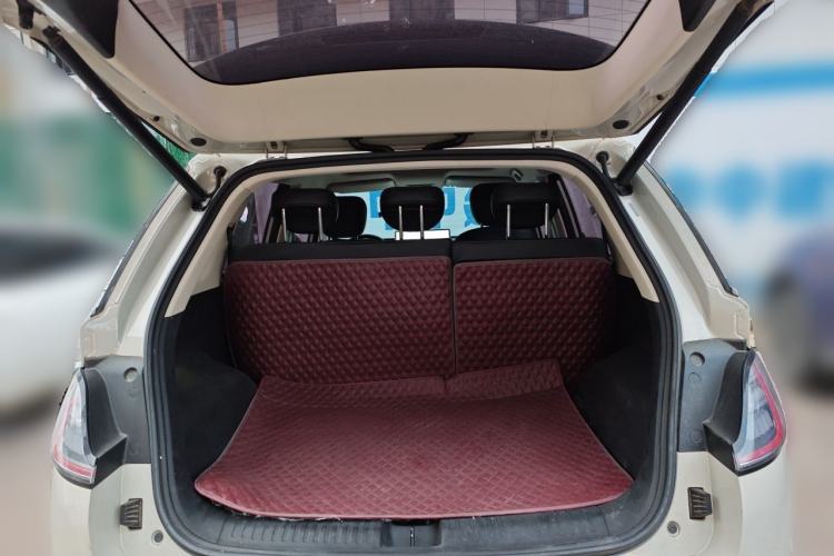 Used Baojun Cloud 2023 460 Max Trunk