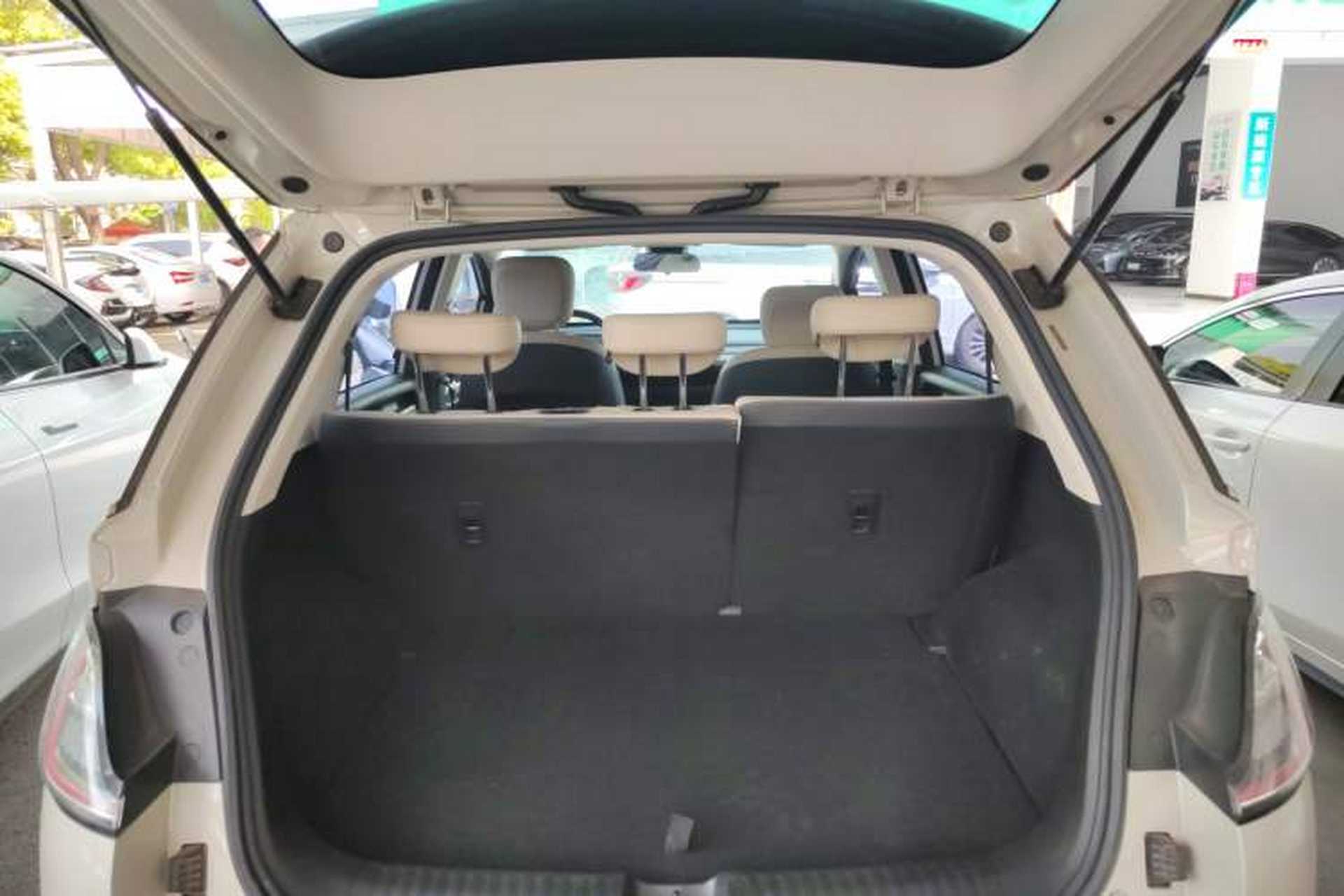 Used Baojun Cloud 2023 460 Pro Trunk