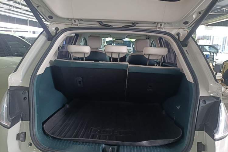 Used Baojun Cloud 2023 460 Max Trunk
