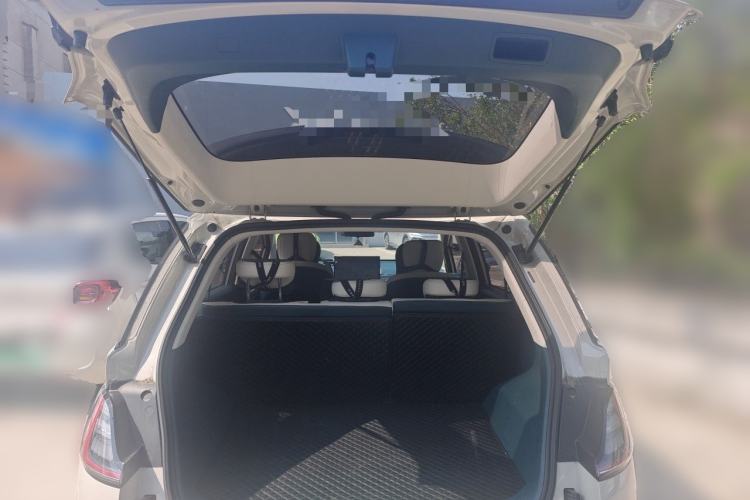 Used Baojun Cloud 2023 460 Pro Trunk