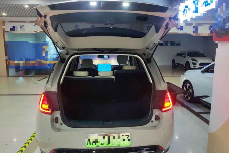 Used Baojun Cloud 2023 460 Pro Trunk