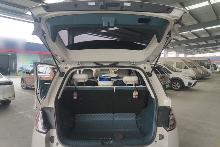 Used Baojun Cloud 2023 460 Pro Trunk