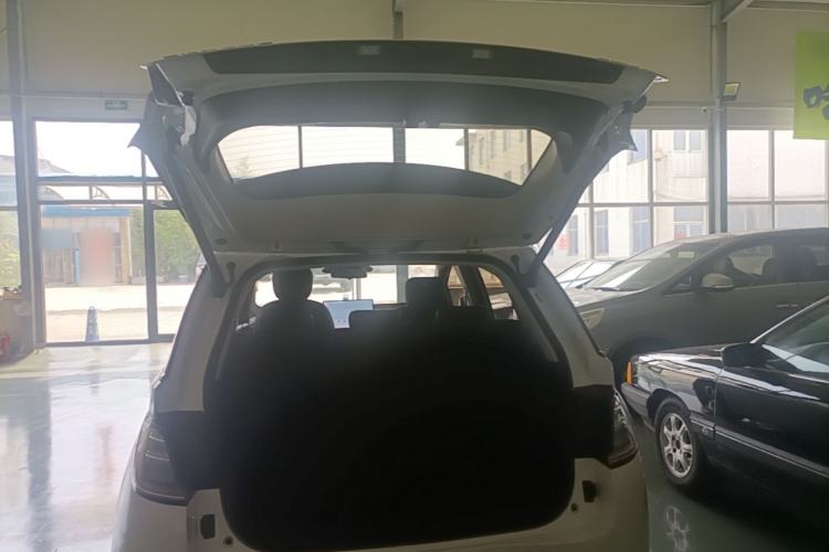 Used Baojun Cloud 2023 460 Max Trunk