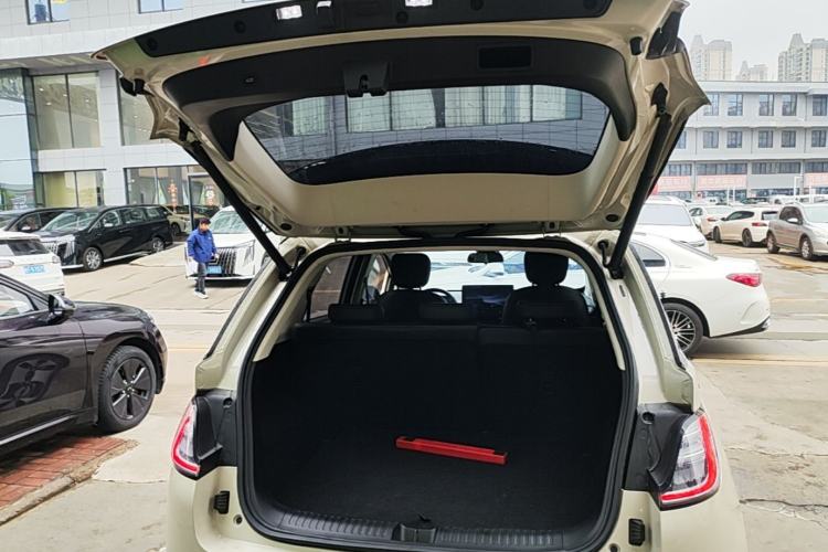Used Baojun Cloud 2023 460 Max Trunk
