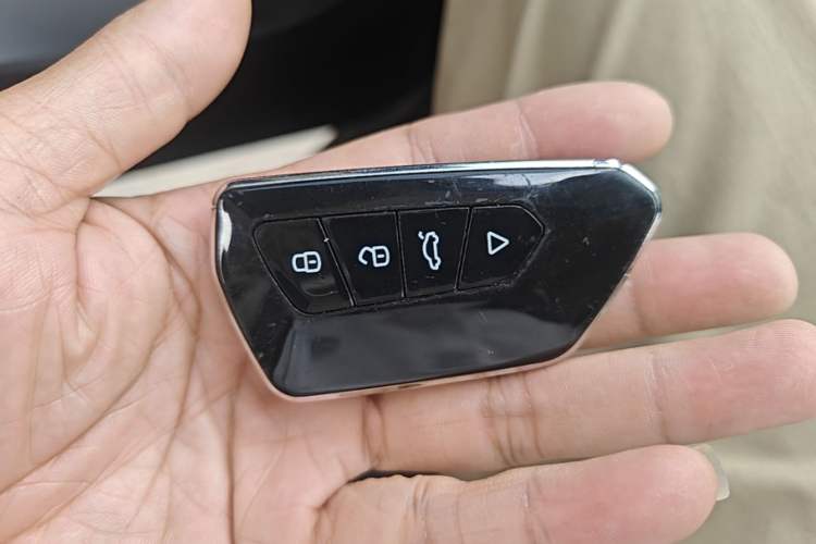 Used Baojun Cloud 2023 460 Max Vehicle Key