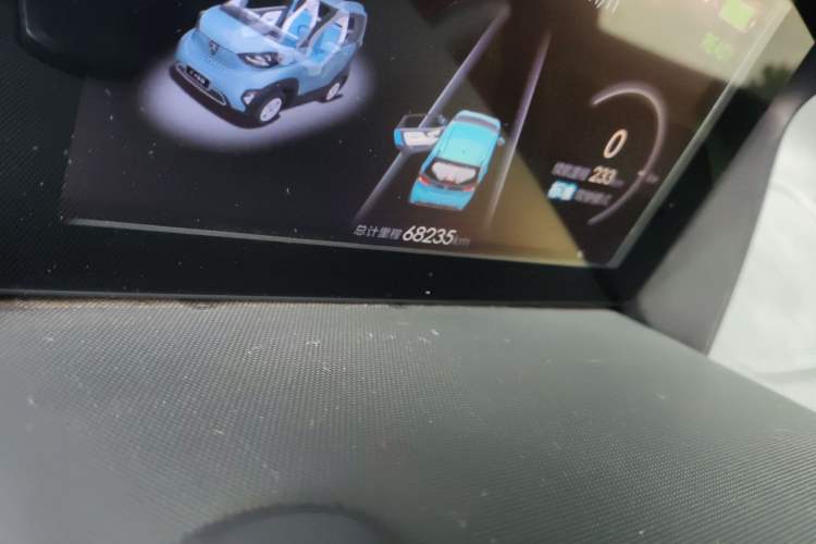 Used Baojun E100 2019 250KM Smart Drive Edition Odometer Close Up