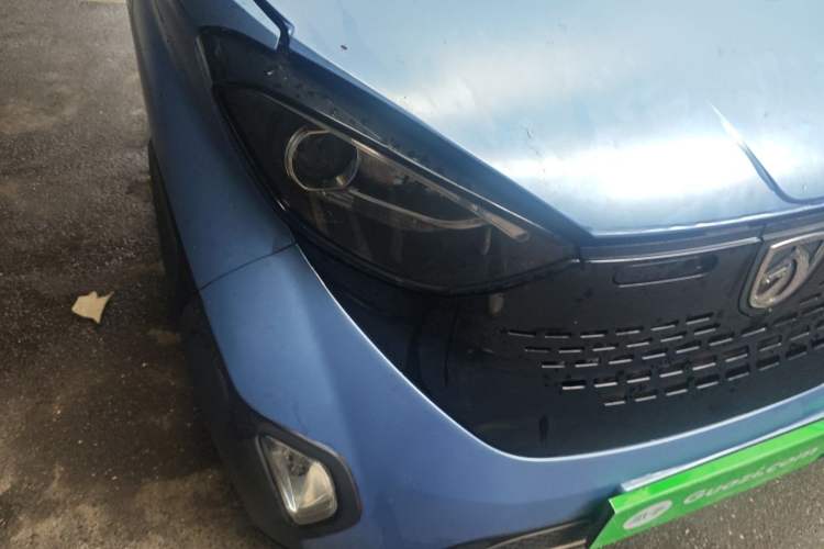 Used Baojun E100 2017 Intelligent Edition Right Front Headlight