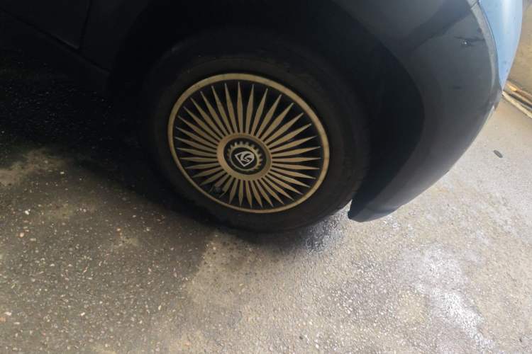 Used Baojun E100 2017 Intelligent Edition Right Front Wheel Hub