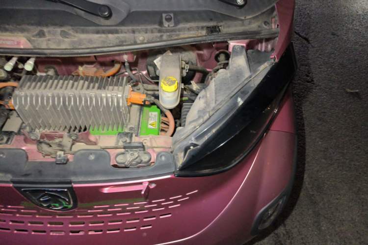 Used Baojun E100 2017 Intelligent Edition Engine Bay Left