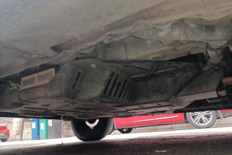 Used Baojun E100 2017 Smart Edition Chassis Front Right