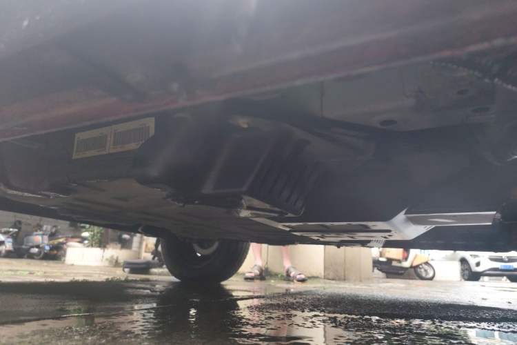 Used Baojun E100 2017 Intelligent Edition Chassis Front Right
