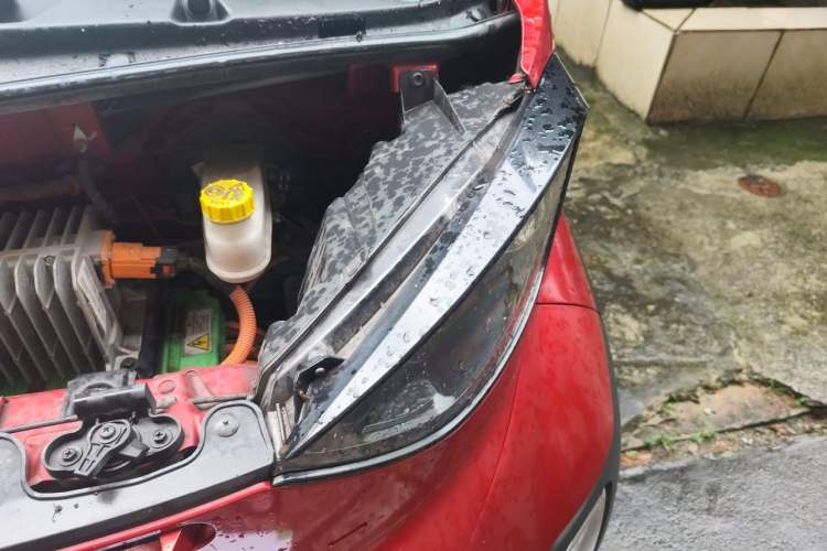 Used Baojun E100 2017 Intelligent Edition Engine Bay Left